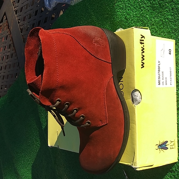 Fly London Mesu Brick Suede Lace Up Boots EU 40 US9/9.5 NIB - Picture 2 of 15